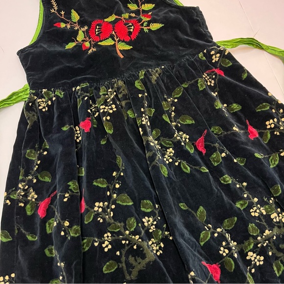 April Cornell Girls 9/10 Black Velvet Floral Embroidered Vintage Flare Dress - Picture 7 of 10